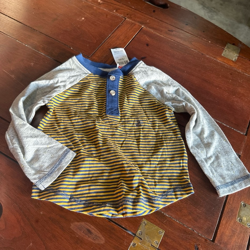 Long sleeve shirt